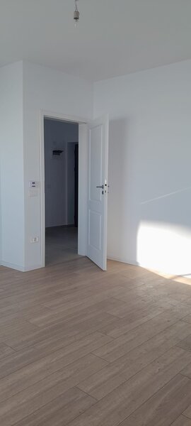 Berceni, Metalurgiei, Grand Kristal, etaj 3, incalzire in pardoseala